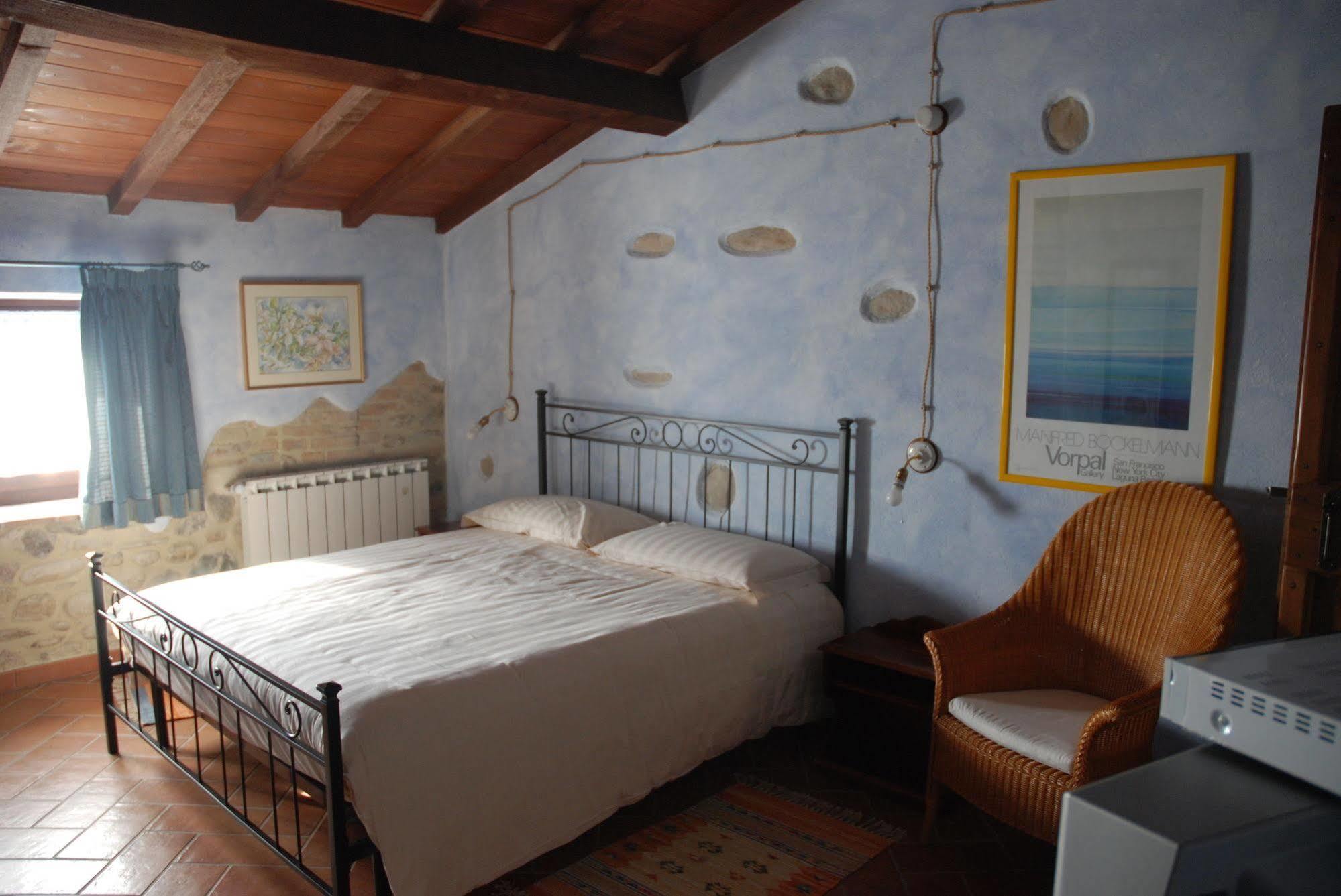 Agriturismo Goccia Di Luna Umbertide Bagian luar foto