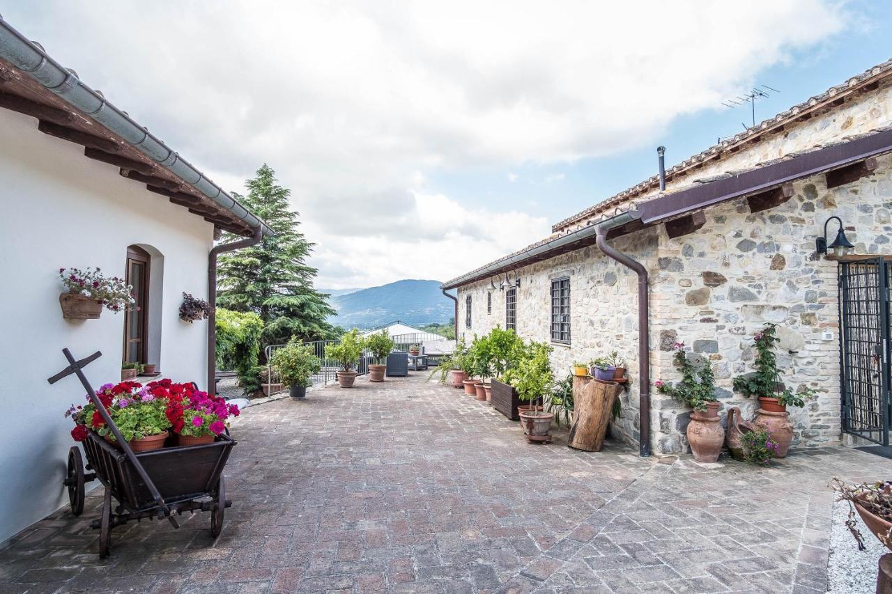 Agriturismo Goccia Di Luna Umbertide Bagian luar foto