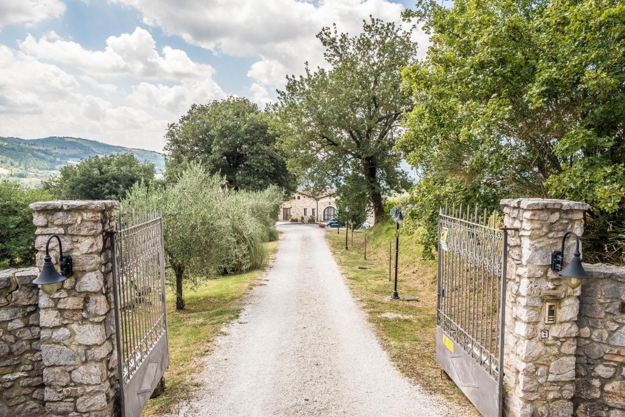 Agriturismo Goccia Di Luna Umbertide Bagian luar foto