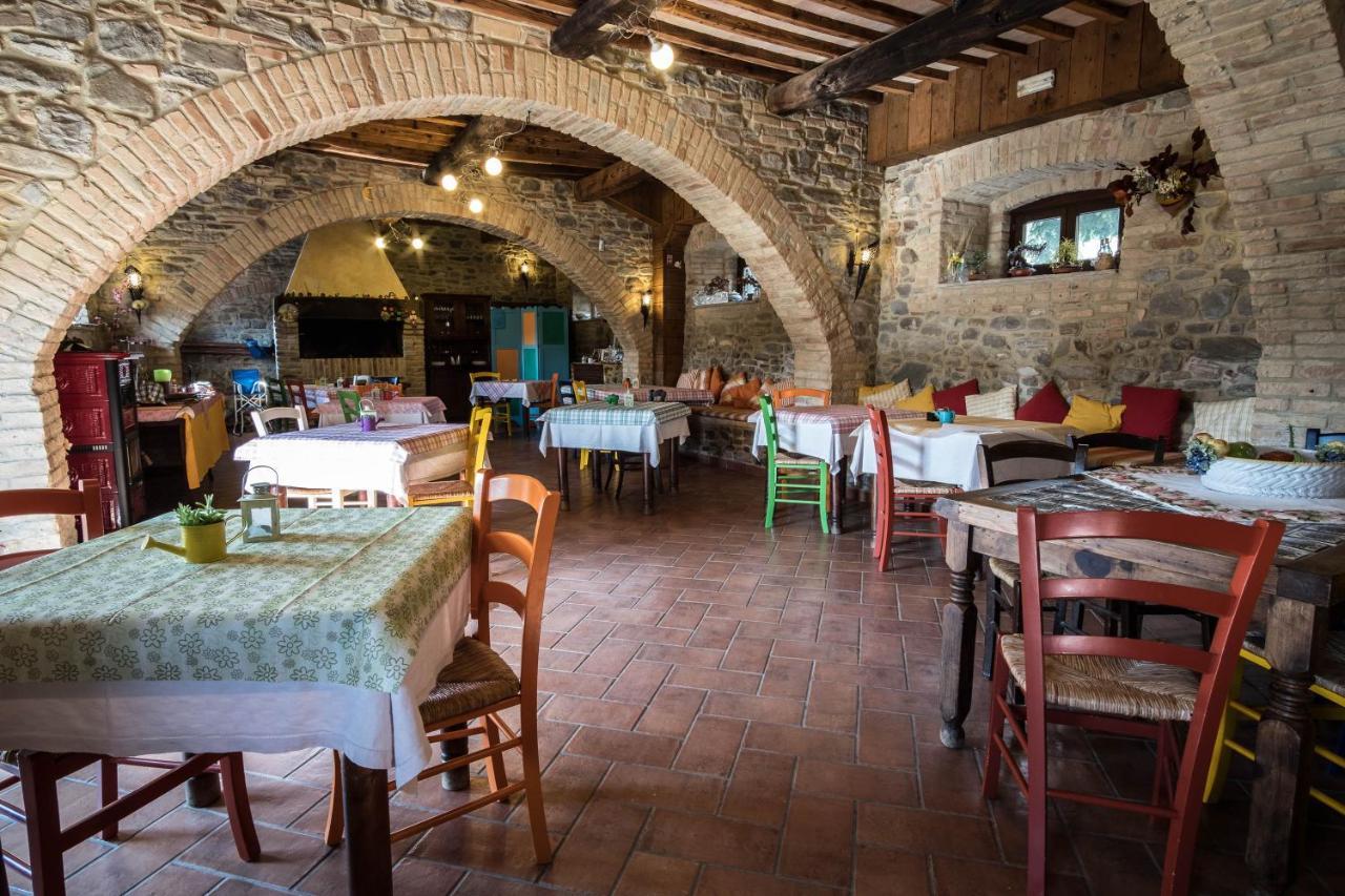 Agriturismo Goccia Di Luna Umbertide Bagian luar foto
