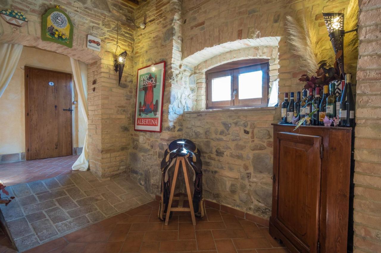 Agriturismo Goccia Di Luna Umbertide Bagian luar foto