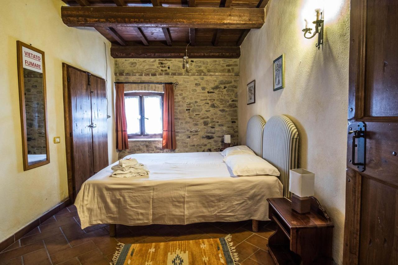 Agriturismo Goccia Di Luna Umbertide Bagian luar foto