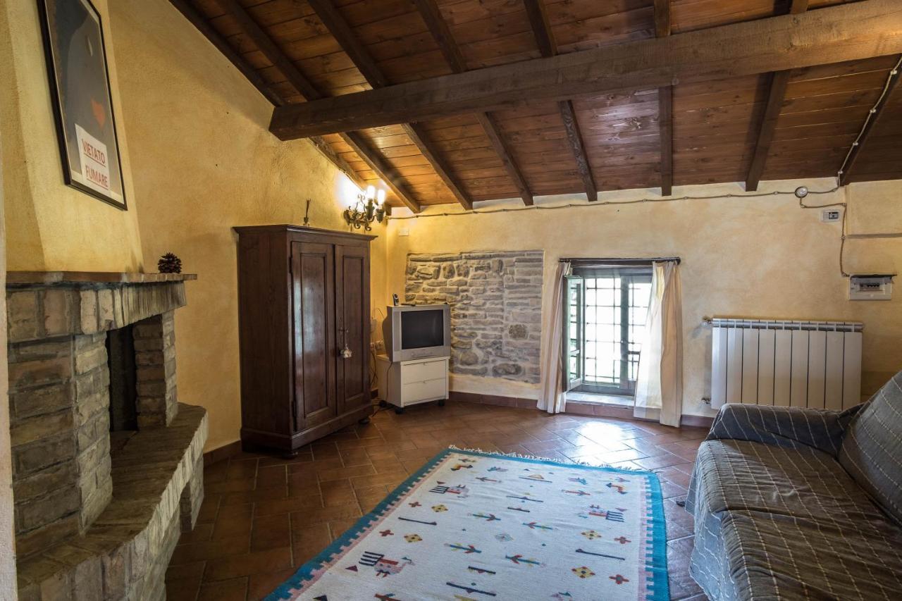 Agriturismo Goccia Di Luna Umbertide Bagian luar foto